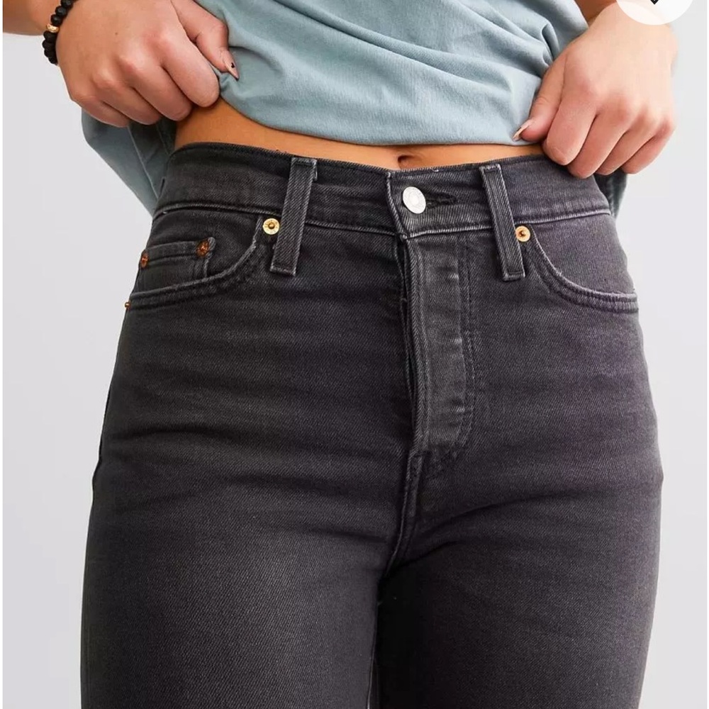 Levi’s Wedgie Straight Stretch Jeans NWT Black High Rise W28 L28 Size 6 Short - Picture 5 of 11